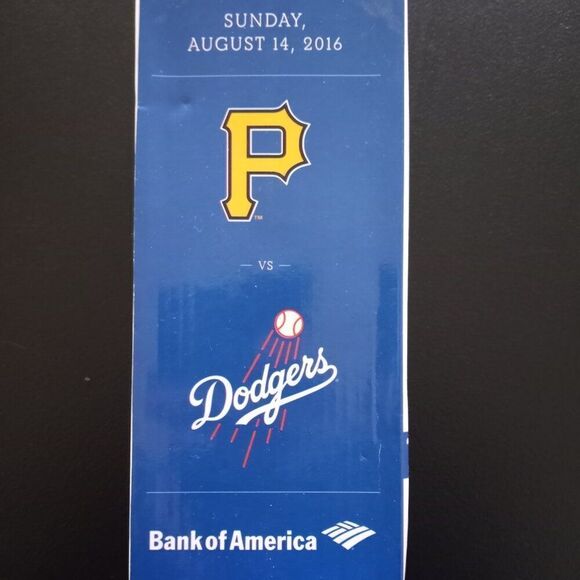 Magic Johnson 2016  Los Angeles Dodgers Gnome New in Box - Picture 3 of 10